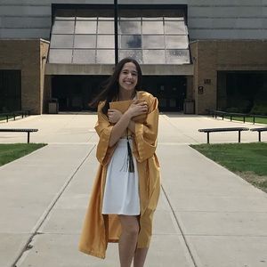 Meet your Posher, Madeline